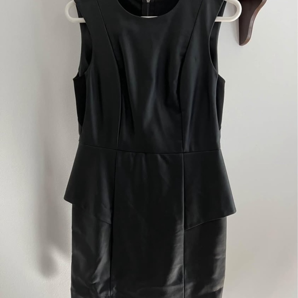 BCBG DRESS - Picture 4 of 4